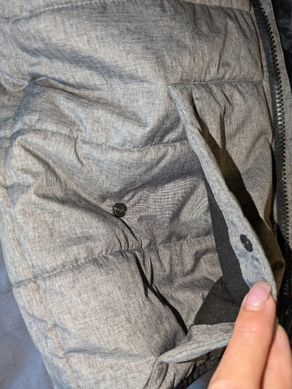 Under Armour Gray Quilted Hooded Puffer Jacket with Black Sleeves